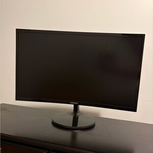Samsung Curved Black Monitor 24in